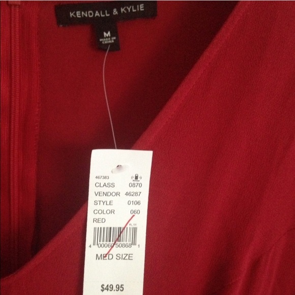 SOLD 🎉HP🎉 Kendall & Kylie red romper NWT - Picture 8 of 8